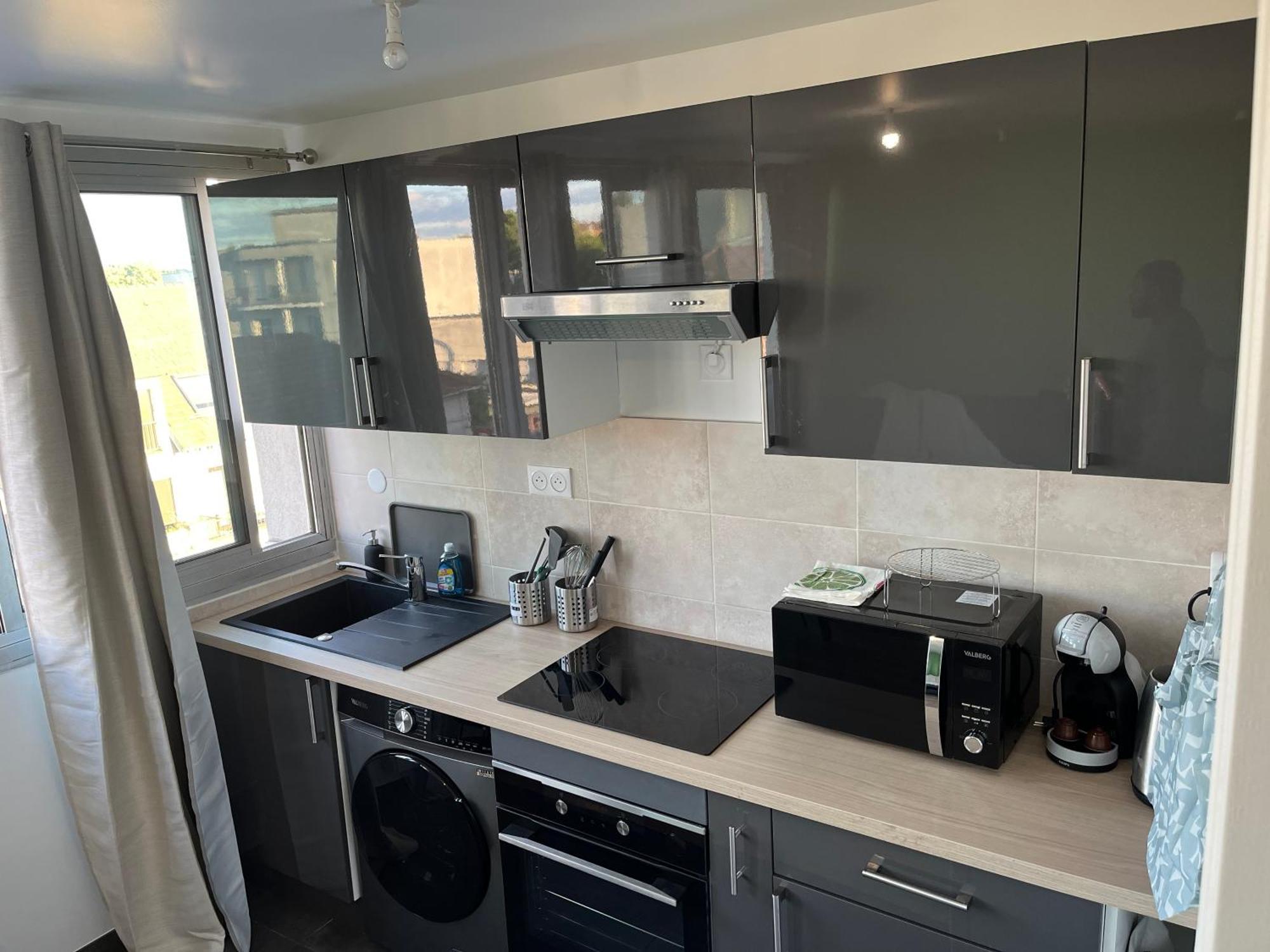 Ideal Proximite Des Transports Et Centre Apartment