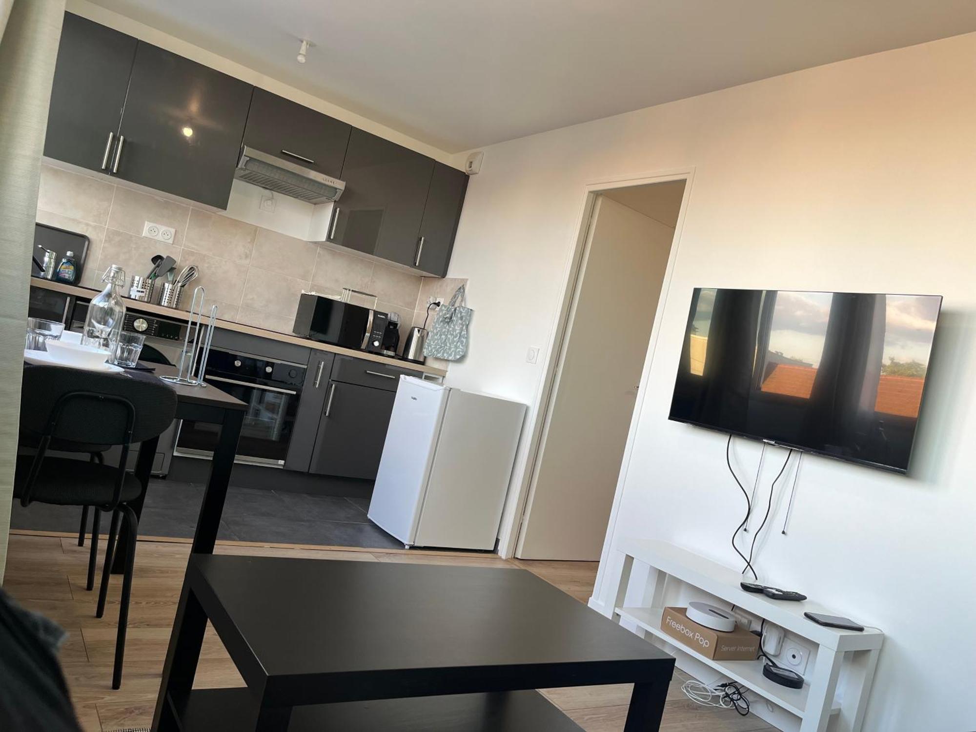 Apartment Ideal Proximite Des Transports Et Centre *